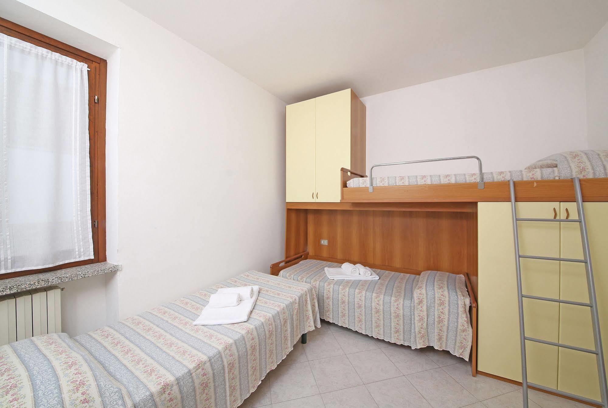 Residence Primera Rompala, Gtsgroup Тіньяле Екстер'єр фото