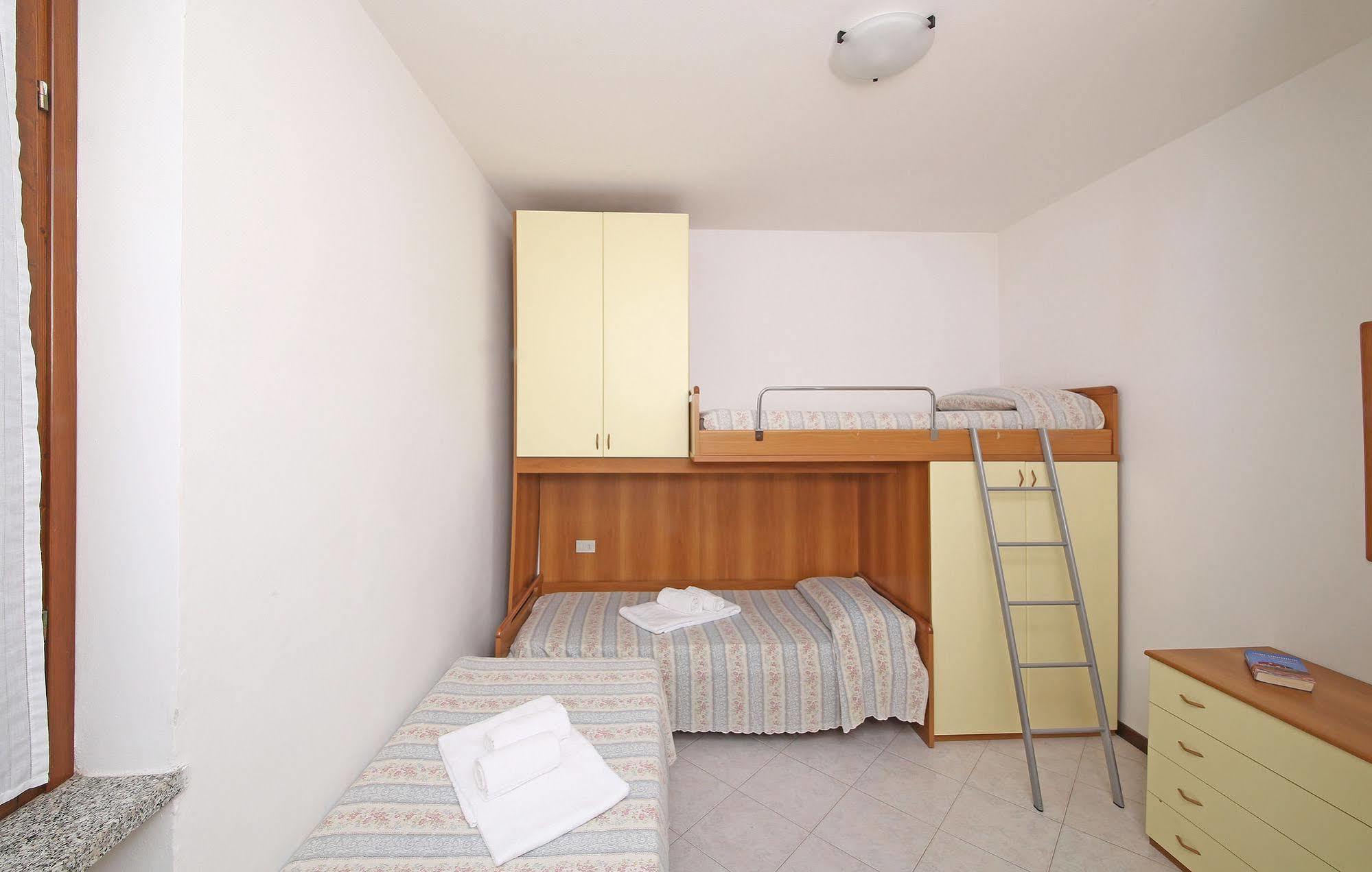 Residence Primera Rompala, Gtsgroup Тіньяле Екстер'єр фото