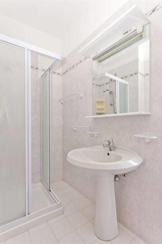 Residence Primera Rompala, Gtsgroup Тіньяле Екстер'єр фото
